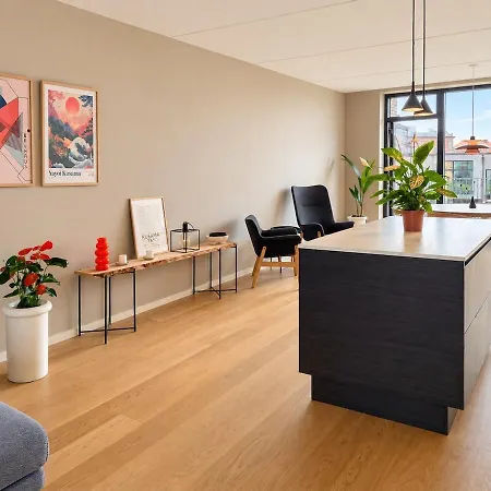 Apartment Luxury Waterfront With 2 Large Balconies *